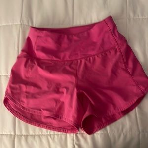 Lululemon 4” hotty hot shirt